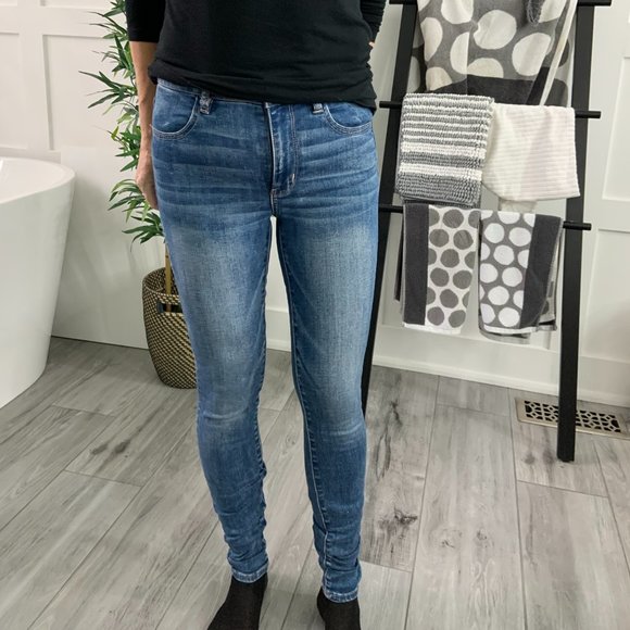 American Eagle High Rise Jeans/Jeggings - Picture 1 of 4
